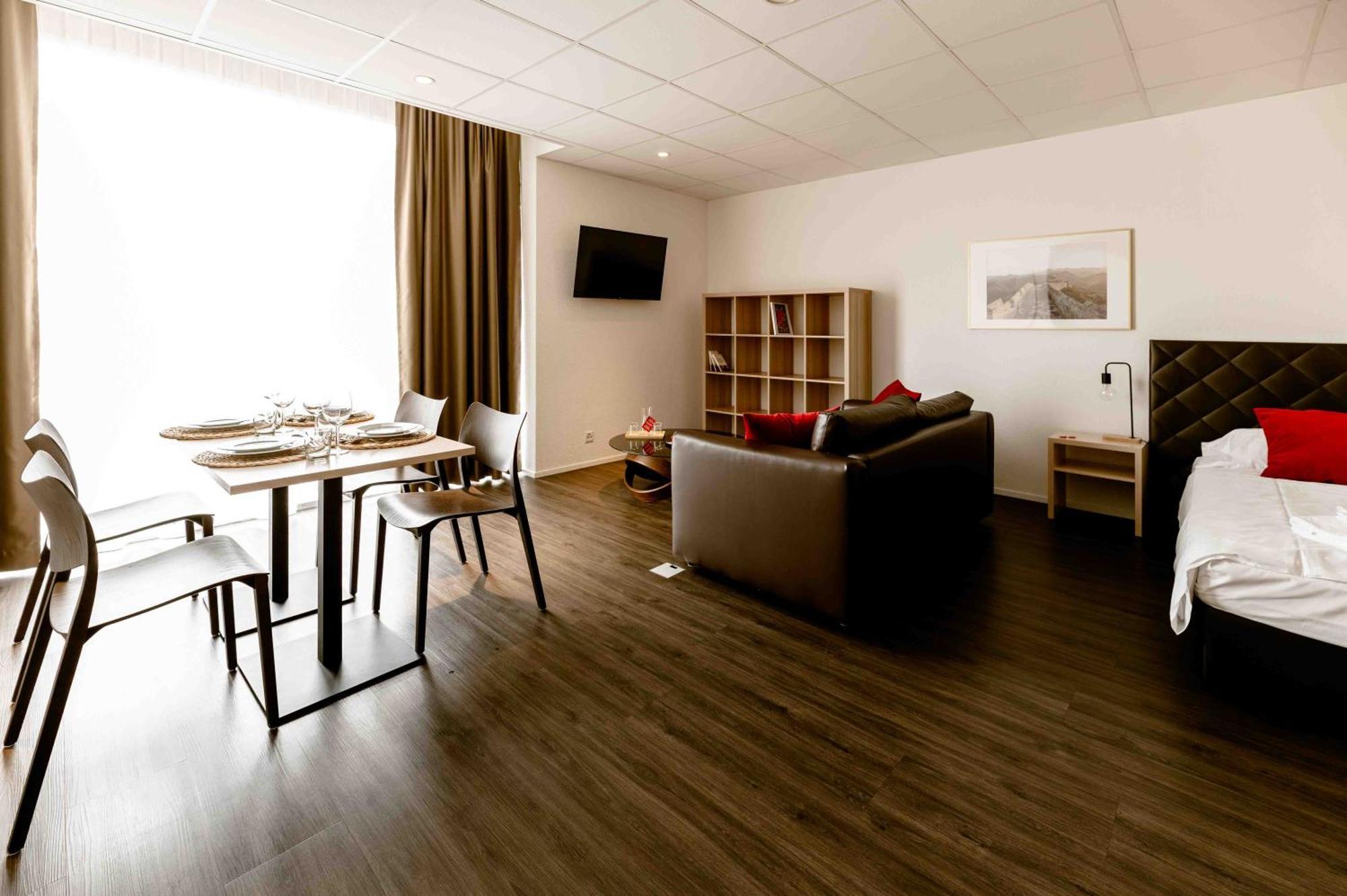 Los Lorentes Apartments Bern Airport Belp Luaran gambar